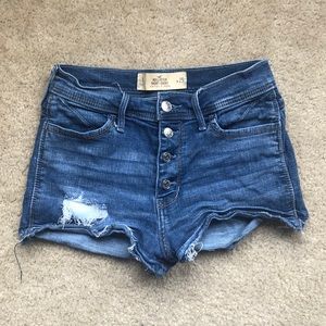 HOLLISTER HIGH RISE JEAN SHORTS